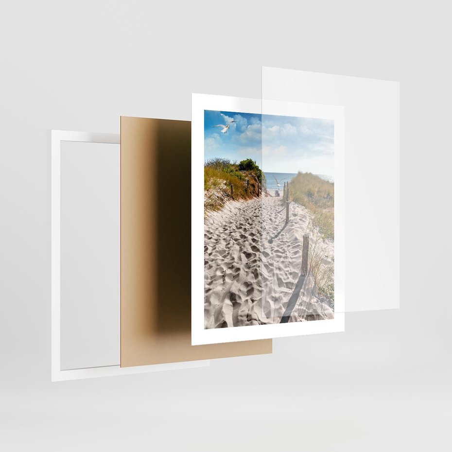 Plakat w ramie 40x50 - Mewy nad Morzem - plaża, mewy - rama biała