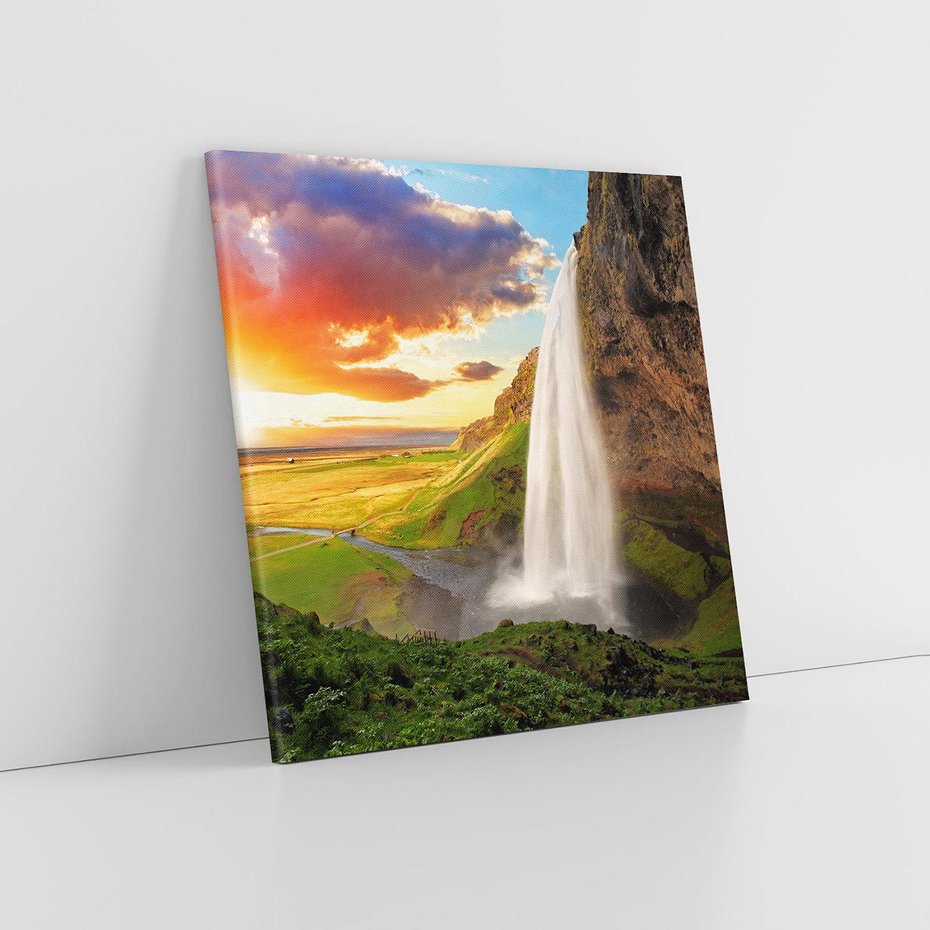 Obraz na płótnie 60x60 - Zachód słońca nad islandzkim wodospadem - Islandia, wodospad