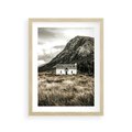 Plakat w ramie 30x40 - Biały Domek w Sepii: Wiejski Urok - domek w górach, kolory sepii - rama drewno