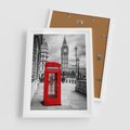 Plakat w ramie 50x70 - Kontrastująca Budka w Londynie - Londyn, budka - rama biała