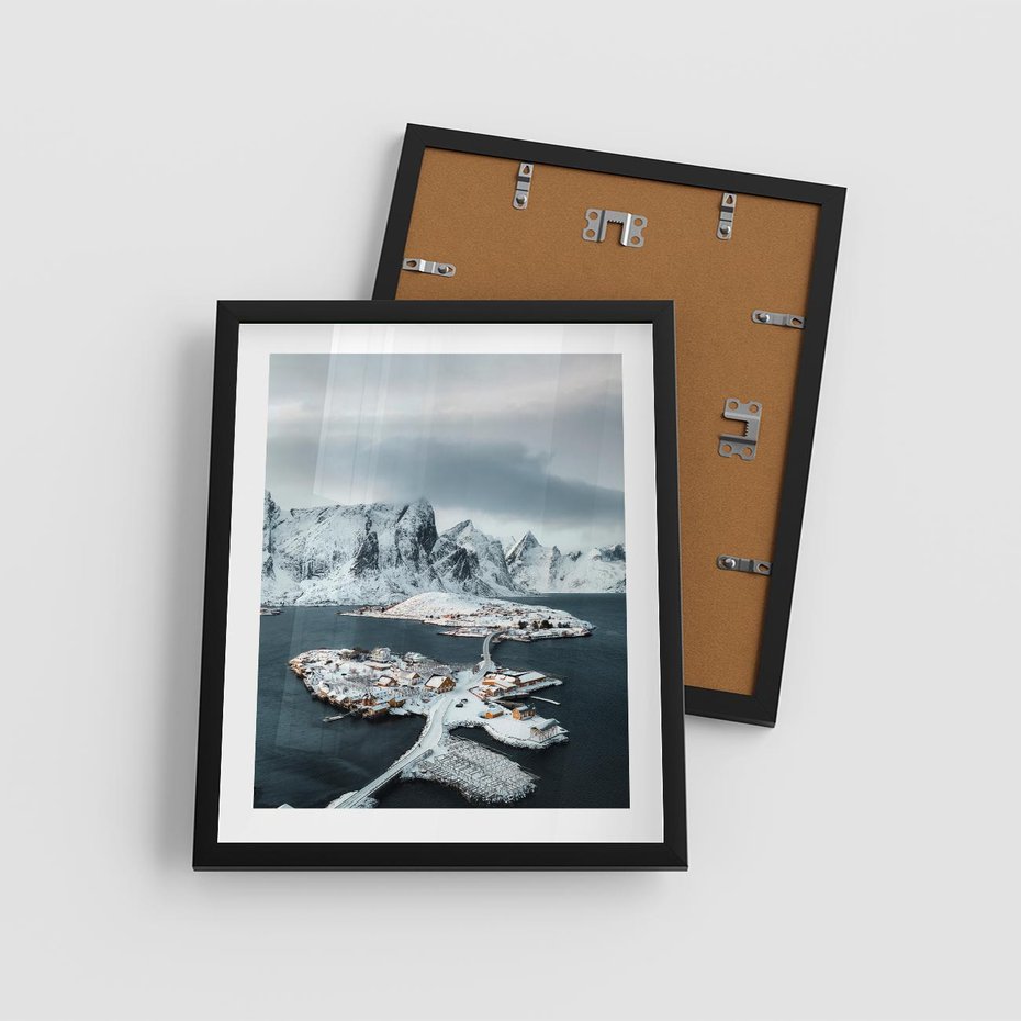 Plakat w ramie 40x50 - Ciepło i Urok Północy - skandynawskie, domki - rama czarna
