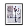 Plakat w ramie 40x50 - Przemijający urok miasta - miasto, uliczka - rama czarna