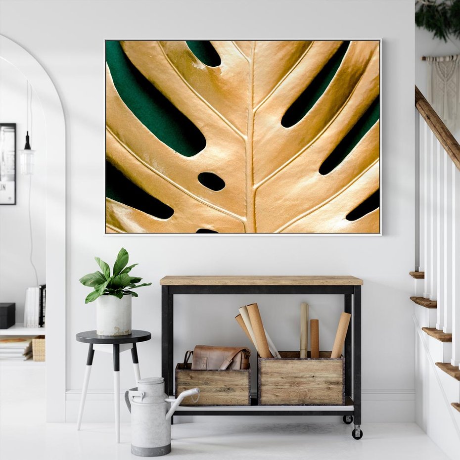 Obraz w ramie 100x70 - Piękno i Styl - złote, liście - rama biała