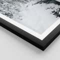 Plakat w ramie 30x40 - Spokój Zimowego Lasu w Górach - zima w lesie, w górach - rama czarna