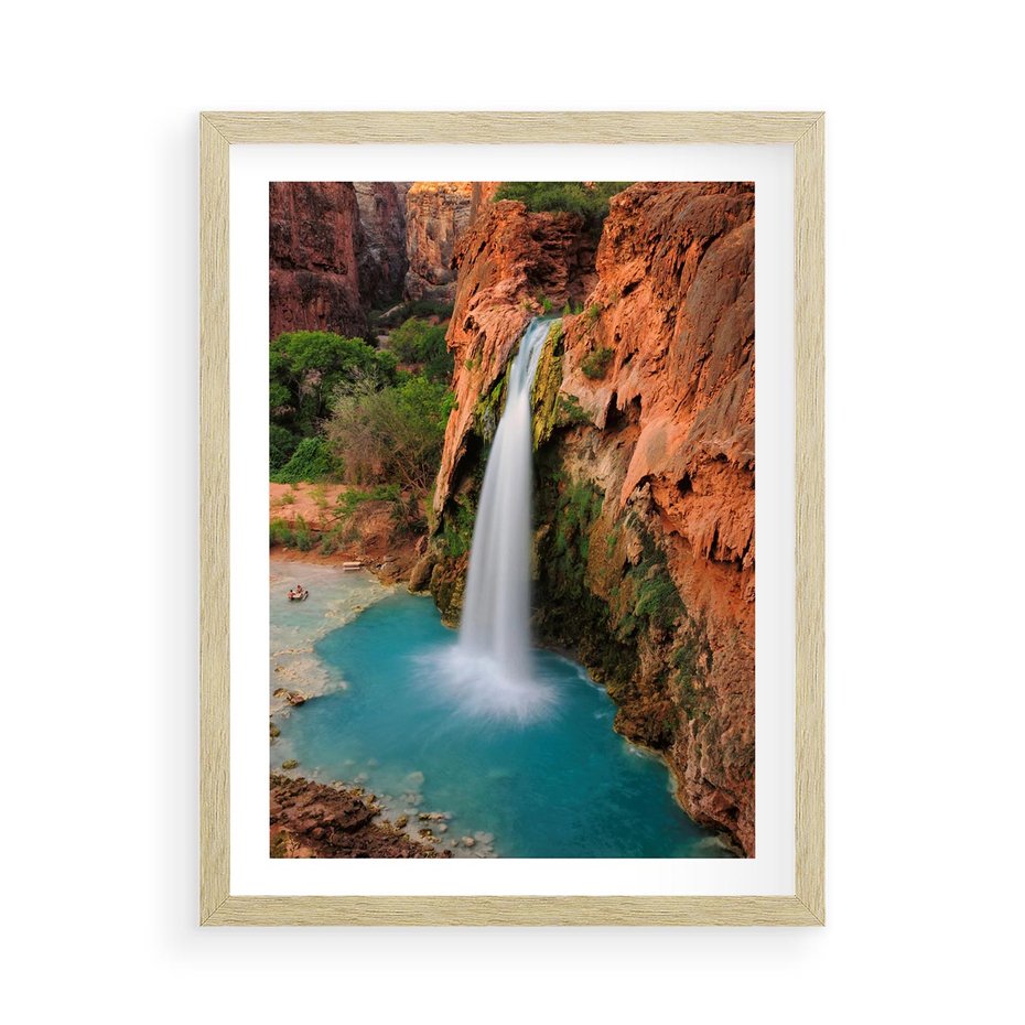 Plakat w ramie 50x70 - Wodospad wśród majestatycznych gór - wodospad, górski - rama drewno