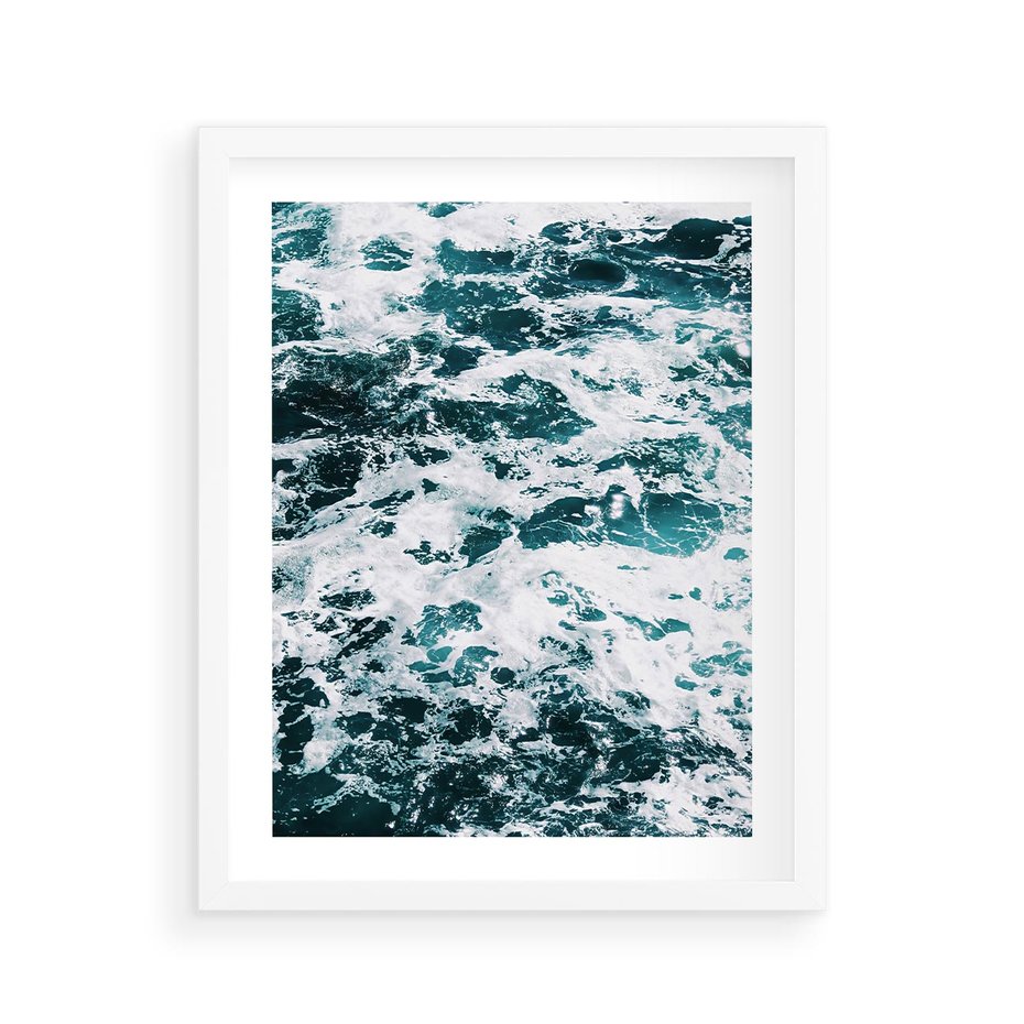 Plakat w ramie 40x50 - Potęga Natury: Wzburzone Fale Oceanu - wzburzone fale oceanu - rama biała
