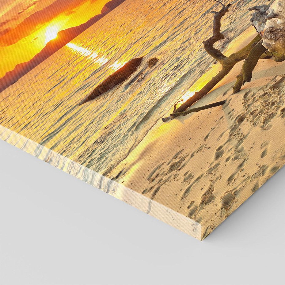 Obraz na płótnie 50x50 - Magia zachodu słońca nad morzem - plaża, morze