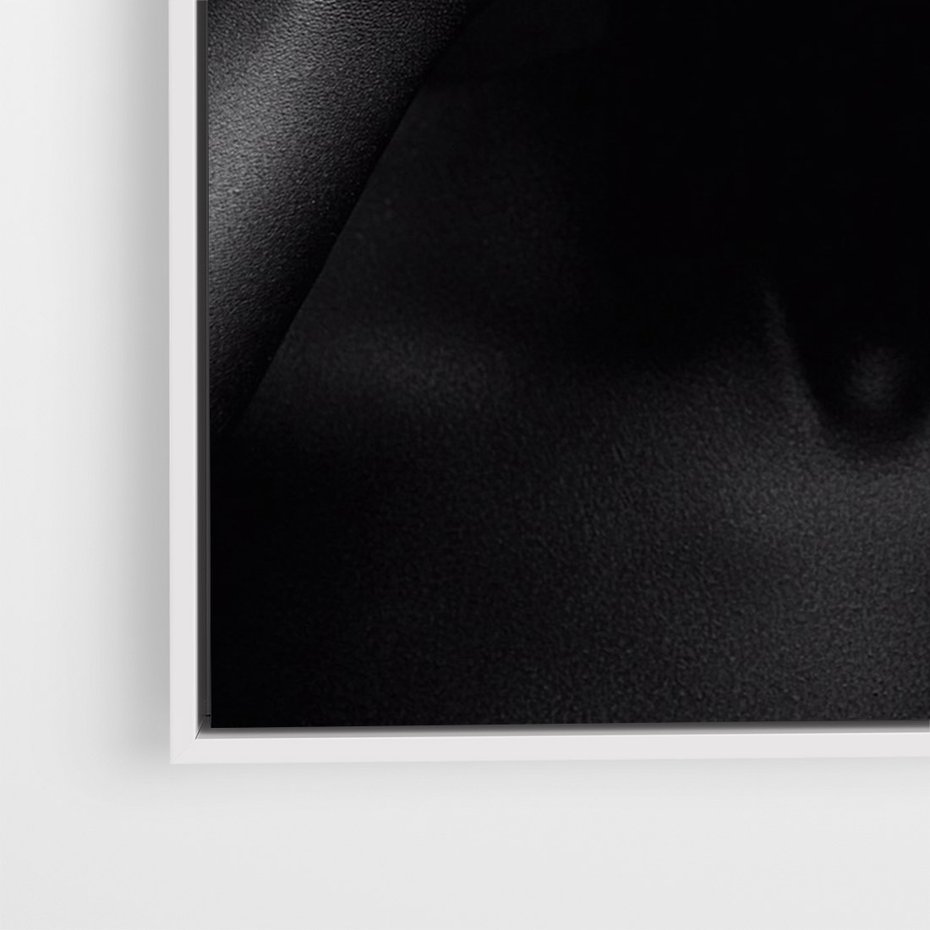 Obraz w ramie 70x100 - Złote Usta wyjątkowa subtelność - złote usta, złote palce - rama biała