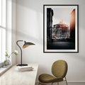 Plakat bez ramy 30x40 - Światło Portowe - czarno białe zdjecie, uliczka w nadmorskim mieście