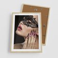 Plakat w ramie 50x70 - Piękno na tipsach - beauty, manicure - rama drewno