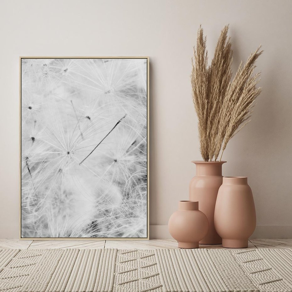 Obraz w ramie 70x100 - Zdmuchnięty Puch - dmuchawce, delikatne - rama drewno
