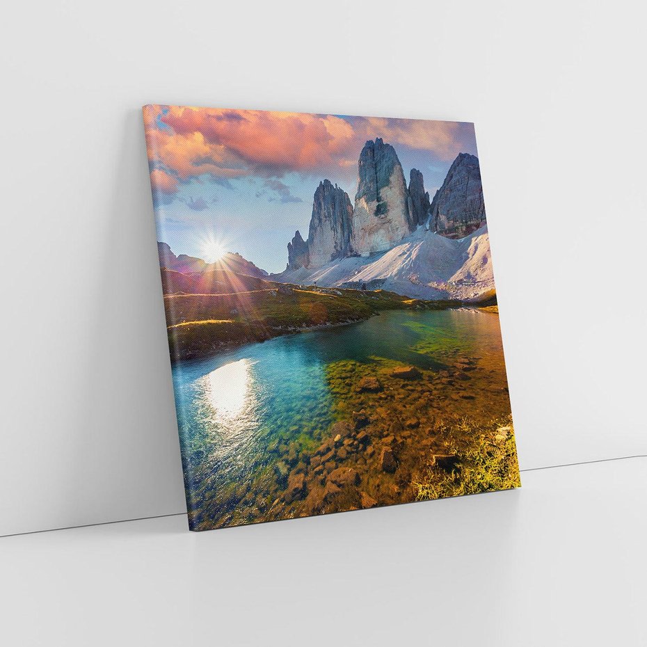 Obraz na płótnie 70x70 - Jezioro wśród majestatycznych gór - jezioro, góry