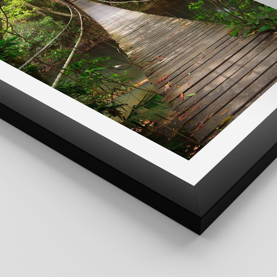 Plakat w ramie 30x40 - Przez Dżunglę - most, linowy - rama czarna