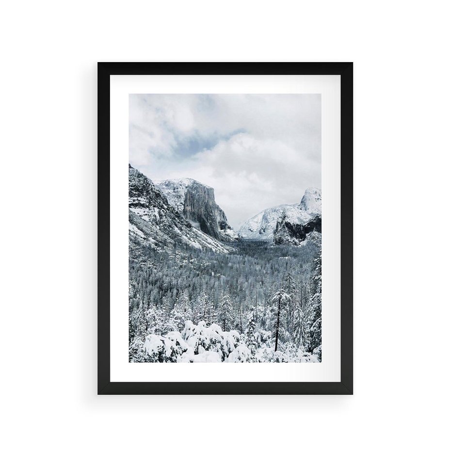 Plakat w ramie 30x40 - Góry Śnieżnej Krainy - góry, szczyty - rama czarna