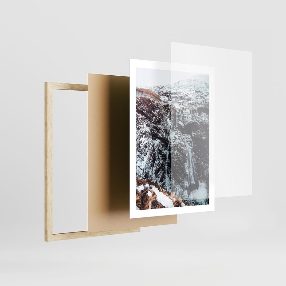 Plakat w ramie 50x70 - Góry w Białym Uroku: Zimowa Sceneria - górski krajobraz, zima - rama drewno