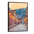 Obraz w ramie 70x100 - W stronę marzycielskich horyzontów - włoska uliczka, wieczór - rama czarna