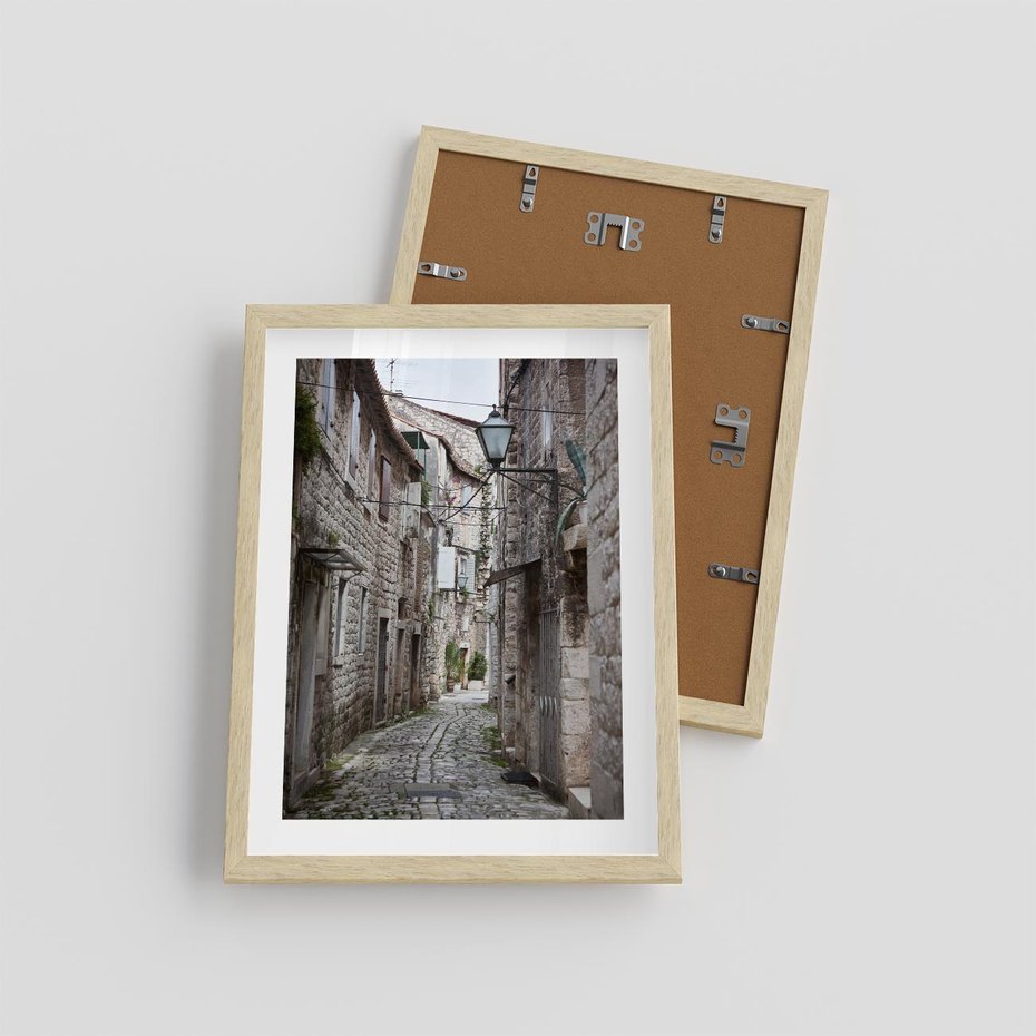 Plakat w ramie 30x40 - Malownicza uliczka we Włoszech - uliczka, Włoch - rama drewno