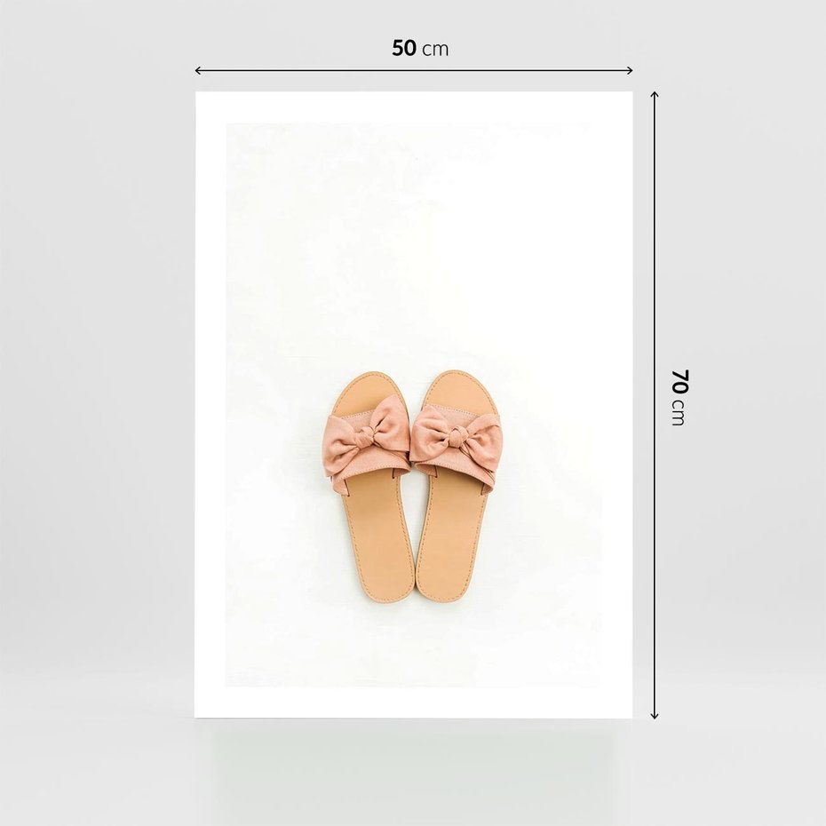 Plakat bez ramy 50x70 - Minimalistyczna Moda: Klapki na Białym Tle - klapki, minimalizm