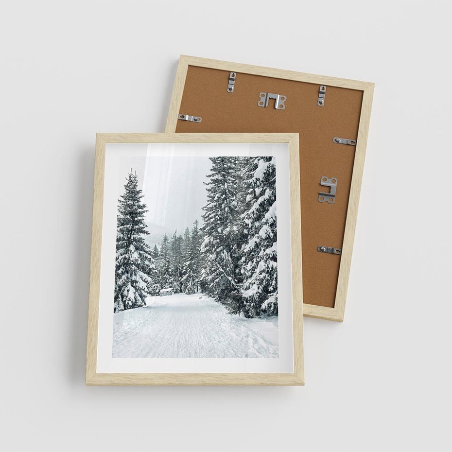 Plakat w ramie 40x50 - Magia Zimy na Obrazie - las, zima - rama drewno