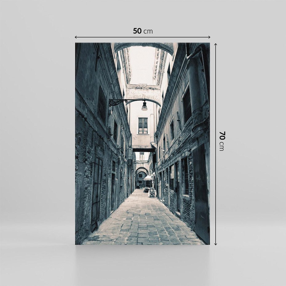 Obraz na płótnie 50x70 - Odkryj tajemnice miasta - uliczka, perspektywa