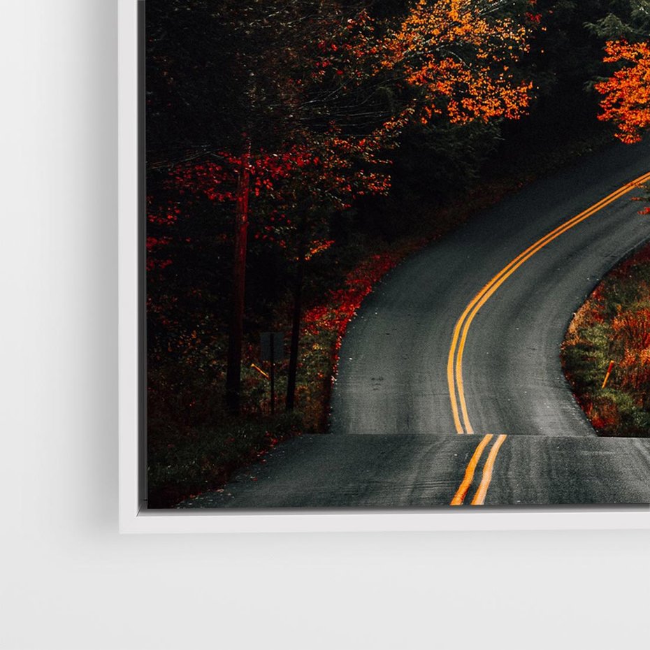 Obraz w ramie 50x50 - Jesienne Podróżowanie - fotografia, jesień - rama biała