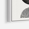 Obraz w ramie 50x70 - Tajemnicza Kompozycja - abstrakcyjne czarno białe formy, minimalizm - rama biała