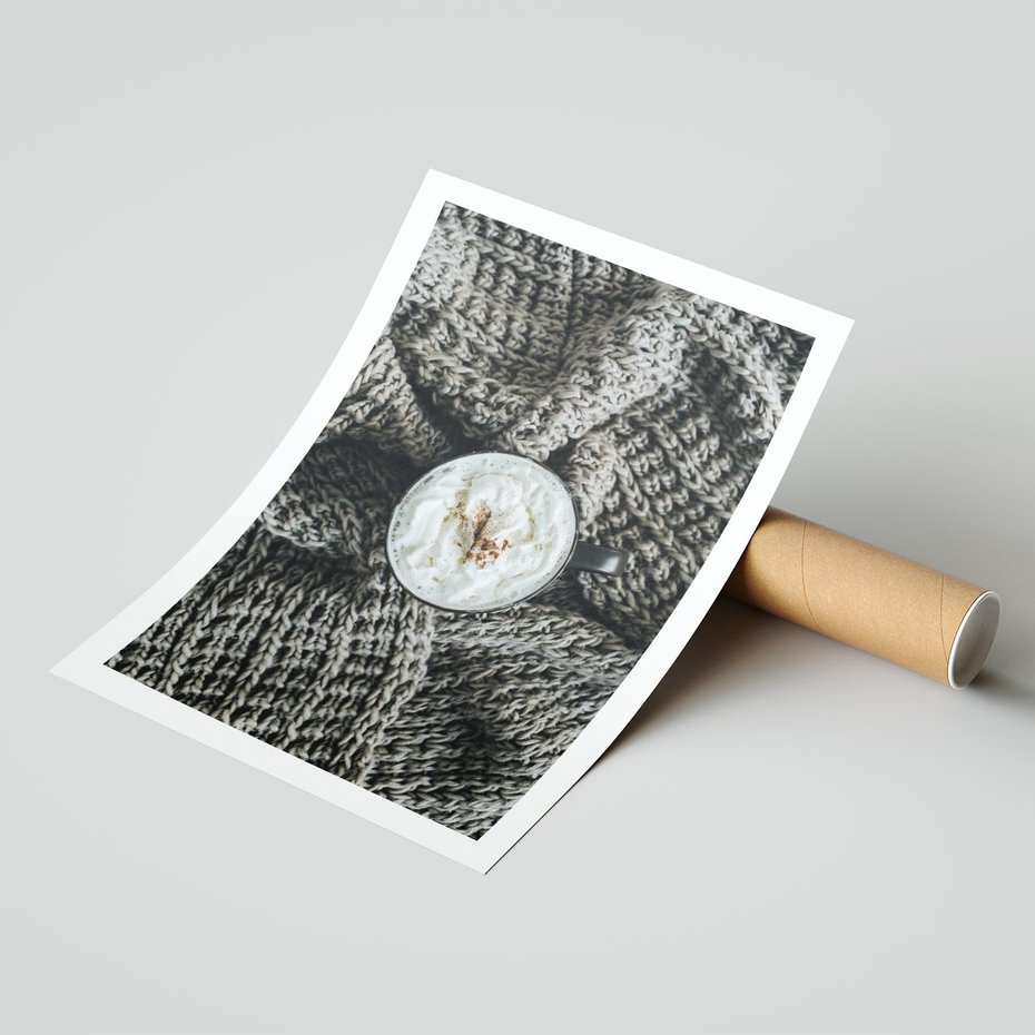 Plakat bez ramy 40x50 - Relaks z Kawą i Kocem - ciepły wełniany koc, kawa z bitą śmietaną