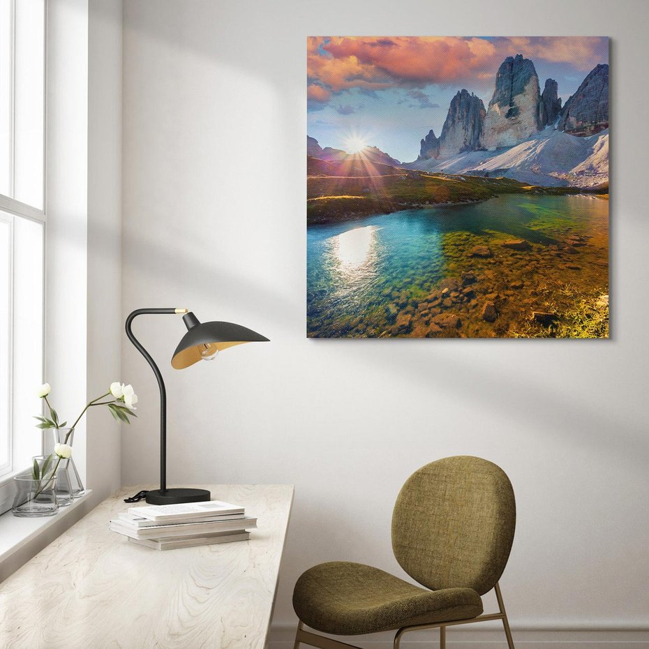 Obraz na płótnie 70x70 - Jezioro wśród majestatycznych gór - jezioro, góry