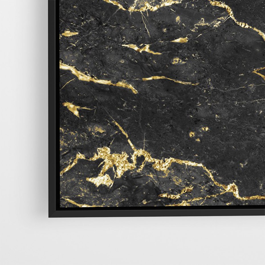 Obraz w ramie 50x70 - Egzotyczny Blask - marmur, złoto - rama czarna
