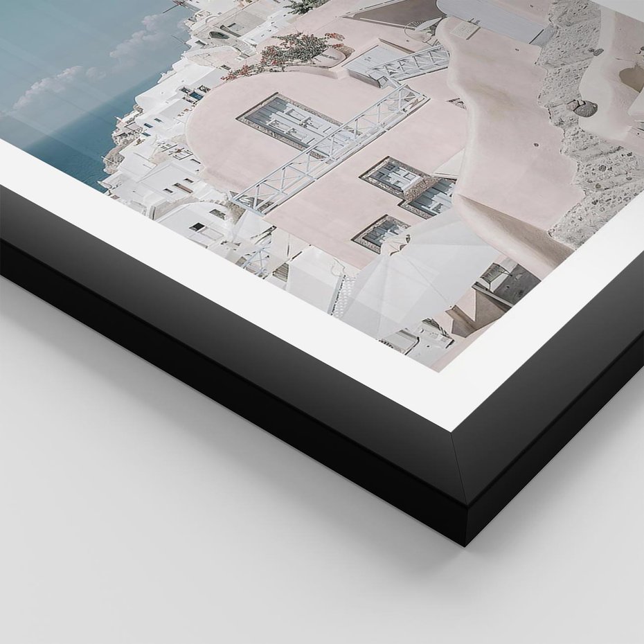 Plakat w ramie 30x40 - Śródziemnomorski Urok - zdjęcie Santorini, białe budynki - rama czarna