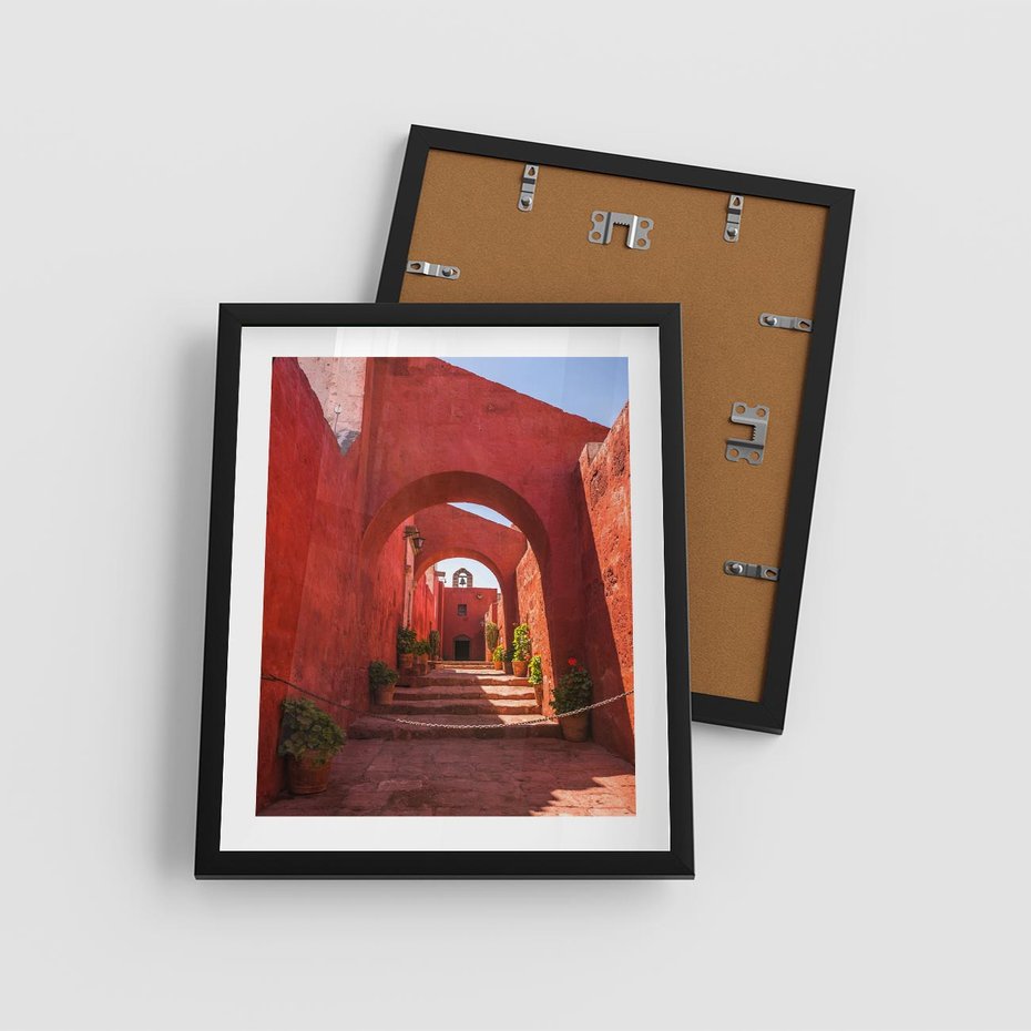 Plakat w ramie 40x50 - Perspektywa Uliczki - uliczka, perspektywa - rama czarna