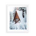 Plakat w ramie 40x50 - Zimowe Ustronie w Lesie - domek w lesie, zimowy las - rama biała