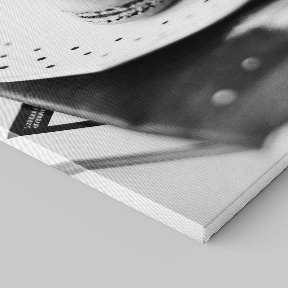 Obraz na płótnie 80x120 - Makaroniki w Szarości - czarno biała fotografia, plakat