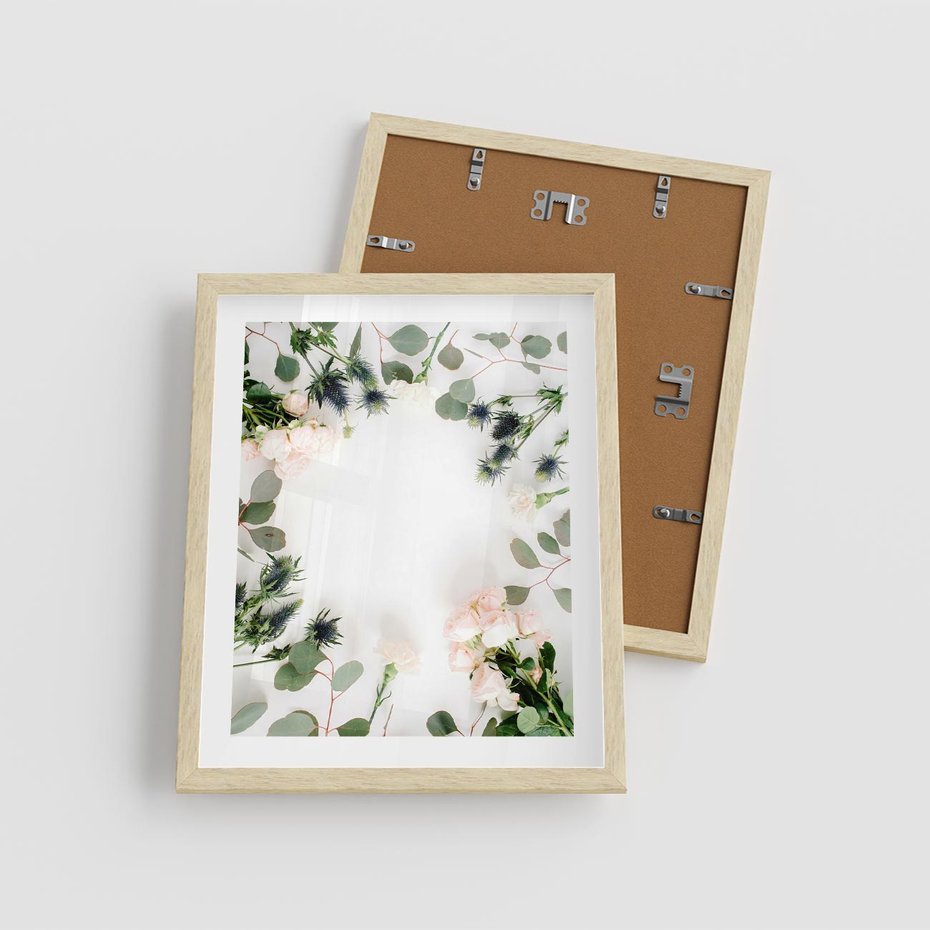 Plakat w ramie 40x50 - Róże i Zielone Liście - kompozycja kwiatowa, róże - rama drewno