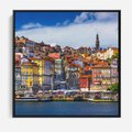 Obraz w ramie 50x50 - Kolorowa Przystań - nadmorskie miasto, kolorowe budynki - rama czarna