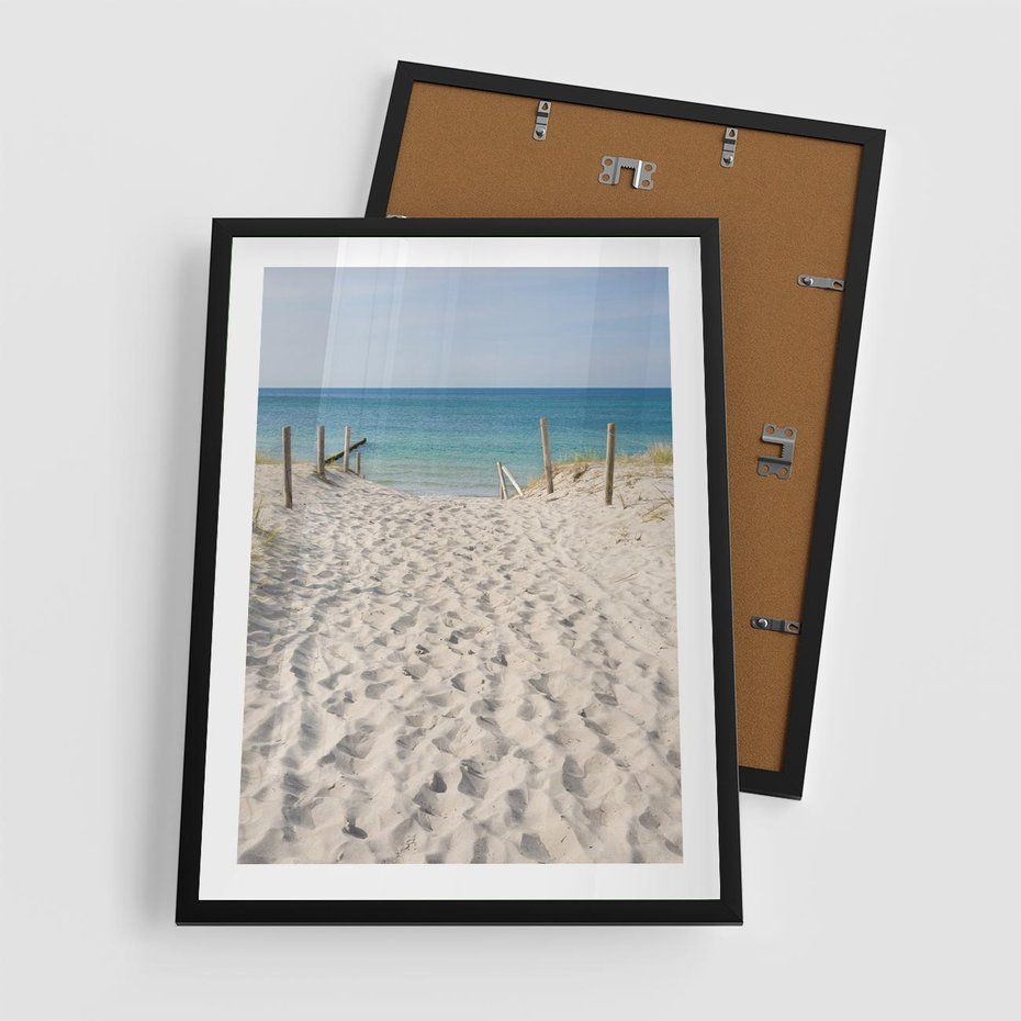 Plakat w ramie 50x70 - Harmonia plażowego morza - plaża, morze - rama czarna