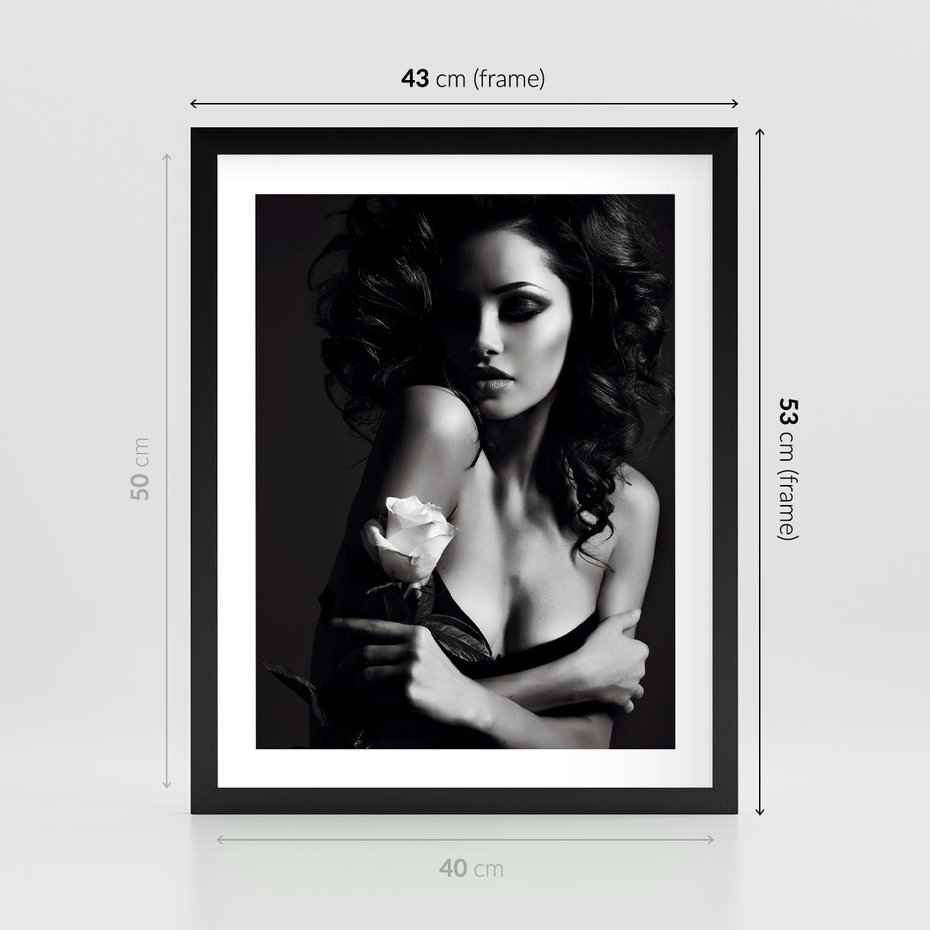 Plakat w ramie 40x50 - Piękno kobiecego aktu uchwycone - kobieta, akt - rama czarna