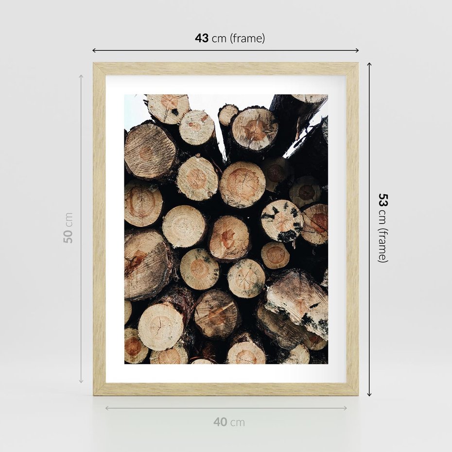 Plakat w ramie 40x50 - Siła Drewna - ścięte drewno, belki drewna ułożone jedna na drugiej - rama drewno