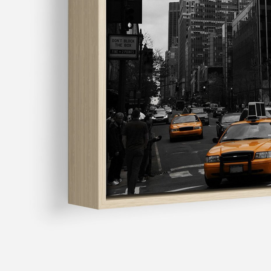 Obraz w ramie 50x70 - Nowy York, taksówka w ruchu - Nowy York, taksówka - rama drewno