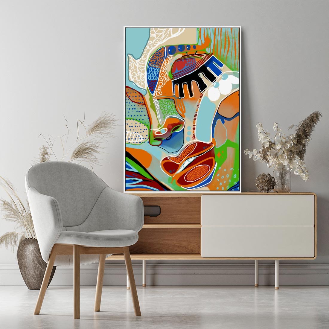 Obraz w ramie 70x100 - Wibracje Kształtów - abstrakcyjny portret kobiety, twarz - rama biała