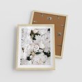 Plakat w ramie 40x50 - Modne Białe Kwiaty - białe kwiaty, płatki - rama drewno