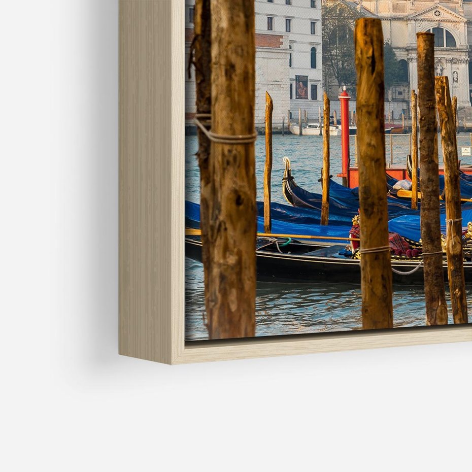 Obraz w ramie 50x50 - Urok Wenecji - fotografia, przystań w Wenecji - rama drewno