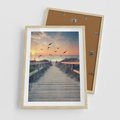 Plakat w ramie 50x70 - Sielanka nad brzegiem - plaża, pomost - rama drewno