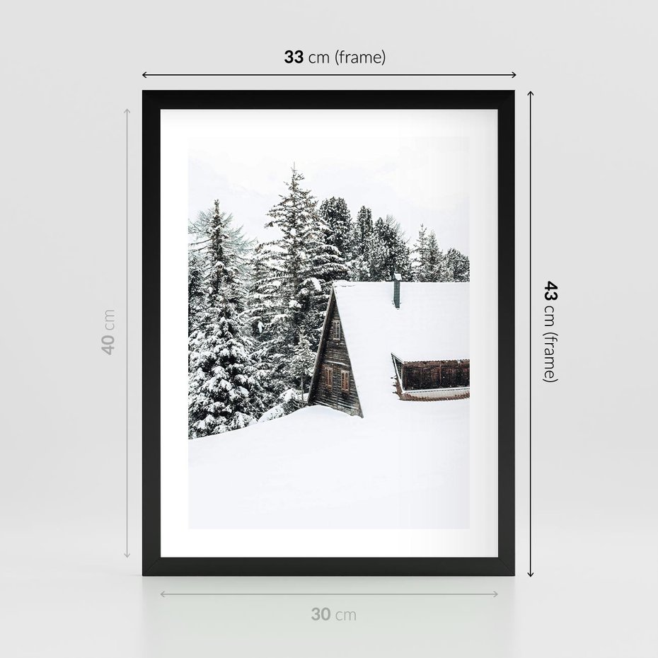 Plakat w ramie 30x40 - Zimowy Urok - śnieg, domek w górach - rama czarna
