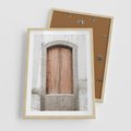 Plakat w ramie 50x70 - Śródziemnomorskie Drzwi Czasu - fotografia starych drzwi, śródziemnomorska architektura - rama drewno