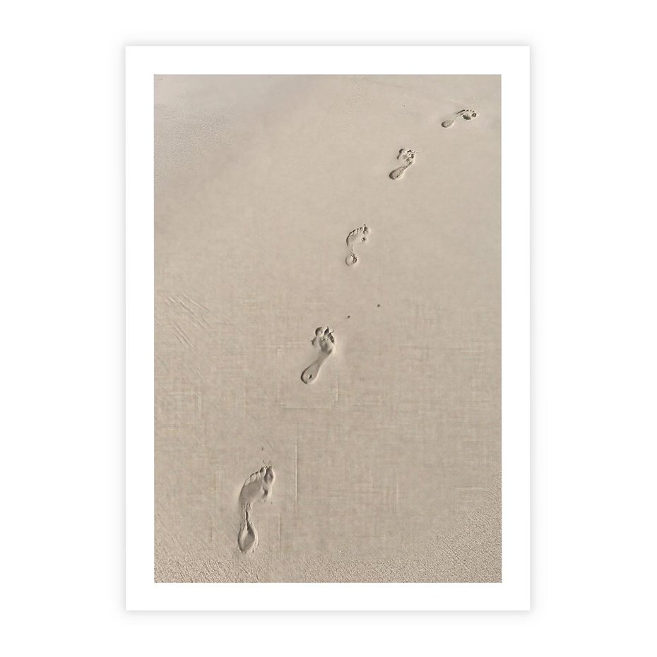 Plakat bez ramy 50x70 - Ślady na Złocistym Piasku - piasek, ślady stóp na piasku
