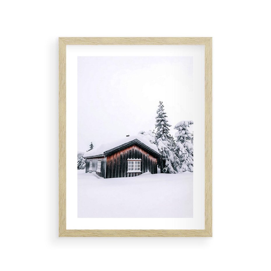 Plakat w ramie 30x40 - Zimowy Azyl: Domek w Górach - domek w górach, śnieg - rama drewno
