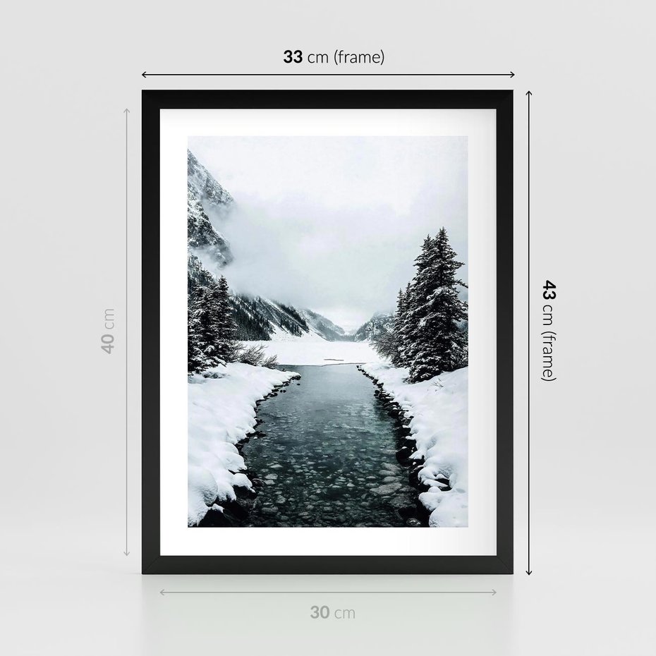 Plakat w ramie 30x40 - Zimowa Przyroda: Rzeka, Góry i Śnieg - zima, rzeka - rama czarna