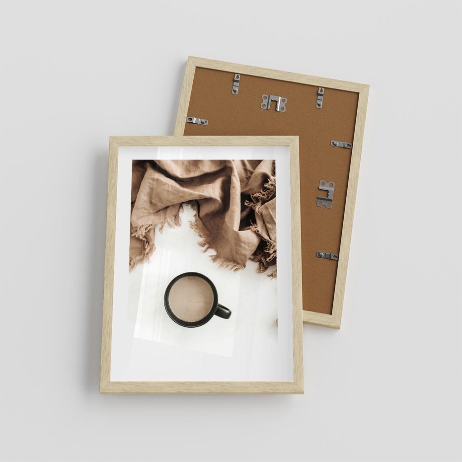 Plakat w ramie 30x40 - Kompozycja z Brązowym Kocem i Czarną Kawą - kompozycja, brązowy koc - rama drewno