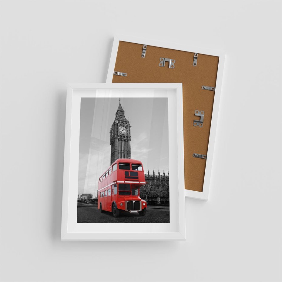 Plakat w ramie 30x40 - Autobusy w tętniącym życiem Londynie - Londyn, autobus - rama biała